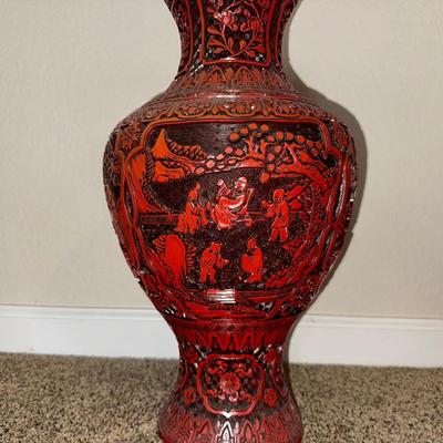 CHINESE CINNABAR LACQUERED VASE
