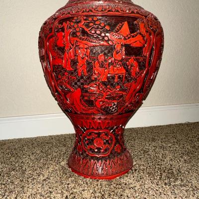 CHINESE CINNABAR LACQUERED VASE