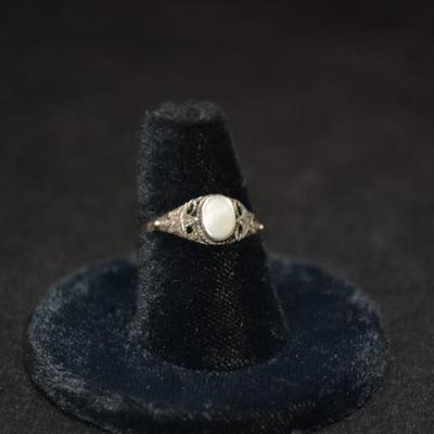 Vintage 925 Sterling Filigree Ring w/ Mother of Pearl Size 6 1.0g