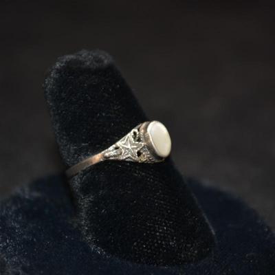 Vintage 925 Sterling Filigree Ring w/ Mother of Pearl Size 6 1.0g