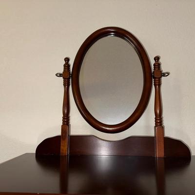 ELEGANT VANITY TABLE WITH TAPESTRY STOOL