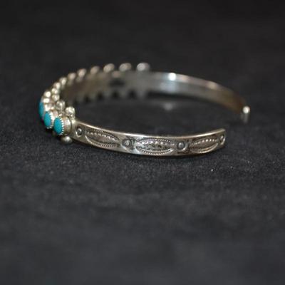 Vintage Sterling Navajo Cuff Bracelet with Turquoise 12.1g