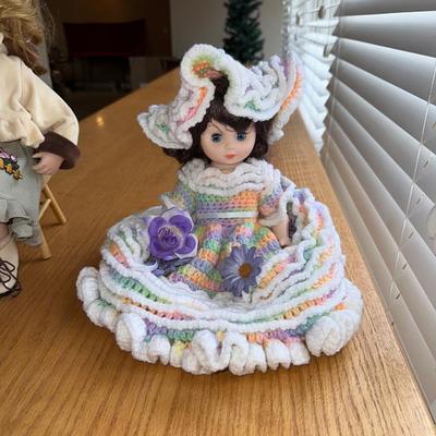 RF COLLECTION PORCELAIN DOLL AND HAND CROCHETED BED PILLOW DOLL