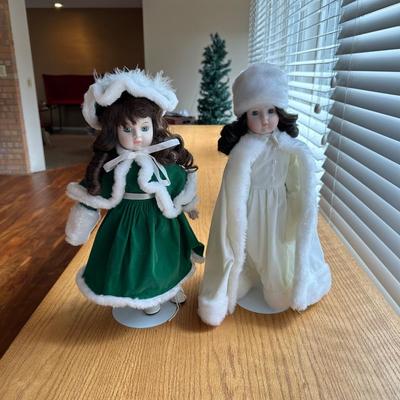 HOUSE OF LLOYD CHRISTMAS AROUND THE WORLD PORCELAIN DOLLS