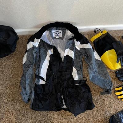 TEKNIC AND HONDA MOTORCYCLE RIDING GEAR