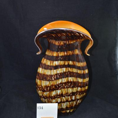 Stunning Tortoise Shell Glass Vase 5"x9"x6"