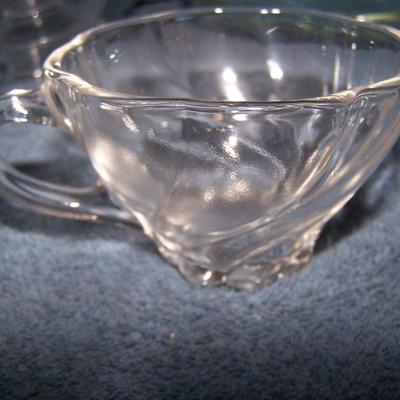 LOT 15 PRETTY VINTAGE CRYSTAL GLASSWARE
