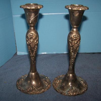 LOT 21 GREAT COLLECTABLE TALL METAL CANDLESTICKS