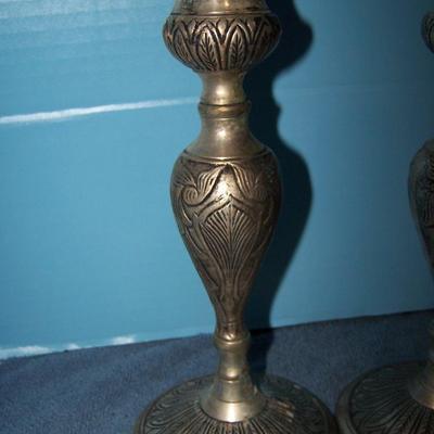 LOT 21 GREAT COLLECTABLE TALL METAL CANDLESTICKS