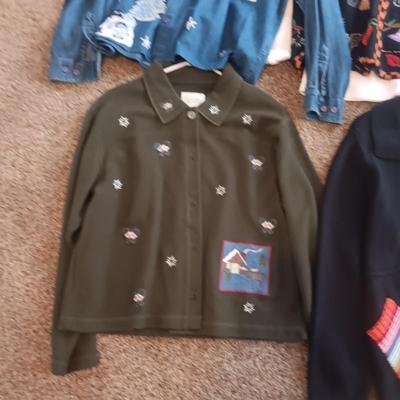 LADIES SWEATER & VESTS MOST ARE SIZE LARGE