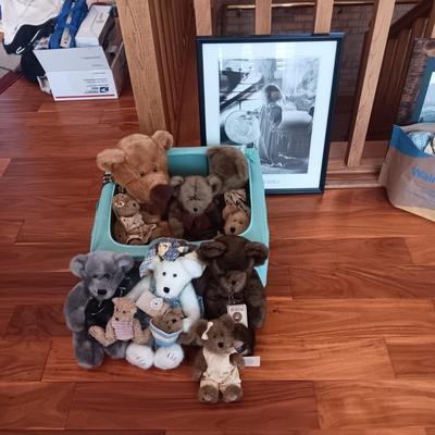 MOSTLY BOYD'S BEARS AND A CHILD'S WORLD PICTURE