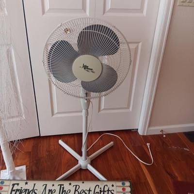 LIGHTED TREE, FLOOR FAN AND WALL HANGINGS