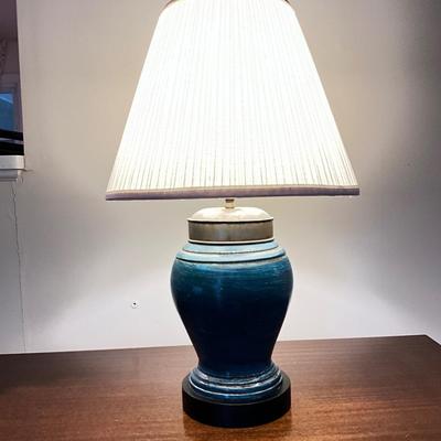 854 Mid Century Modern Blue Pottery Lamp