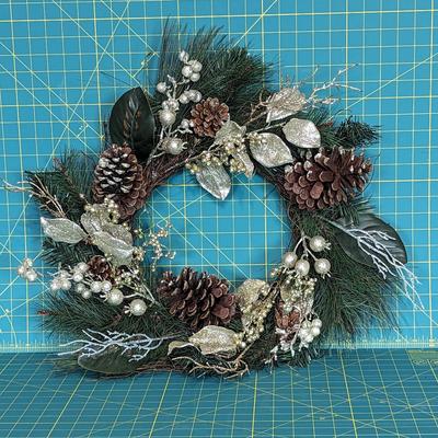 Pinecone & Glitter Christmas Wreath