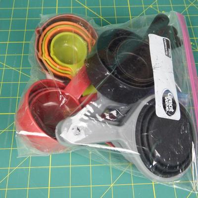 Bag of Measuring Cups & Spoons