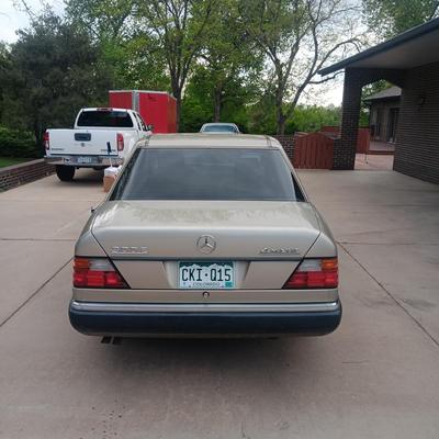 AMAZING '92 MERCEDES BENZ 300 AUTOMATIC 4WD, SUNROOF 89K