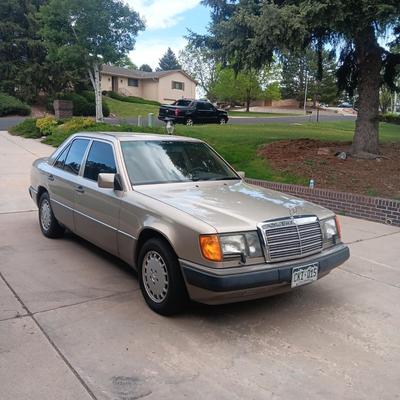 AMAZING '92 MERCEDES BENZ 300 AUTOMATIC 4WD, SUNROOF 89K