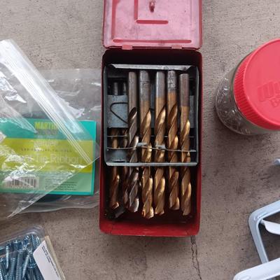 HARDWARE & DRILL BITS