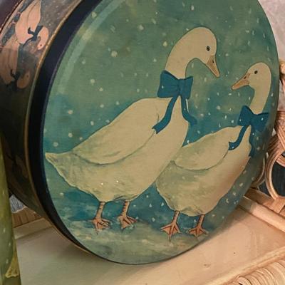 Vintage Country Geese Tins and Displays