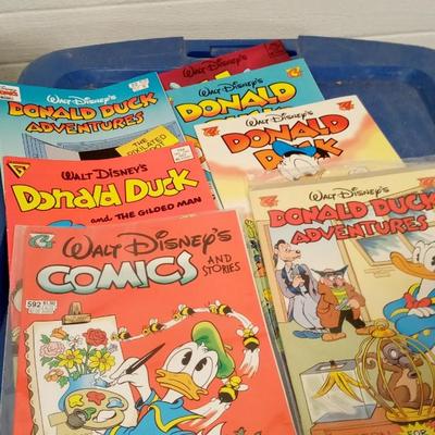 LOT 112 LARGE LOT OF WALT DISNEY COMIC BOOKS