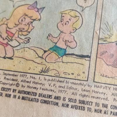 LOT 113 OLD RICHIE RICH COMIC BOOK