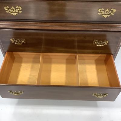 1008 Ethan Allen Gentlemans Dresser