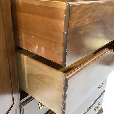 1008 Ethan Allen Gentlemans Dresser