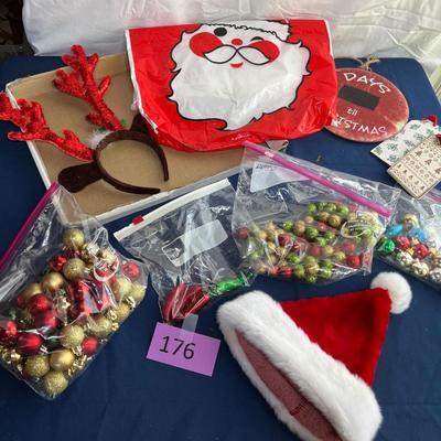 Assorted Christmas lot