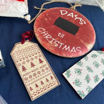 Assorted Christmas lot