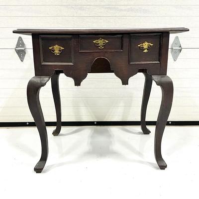 1010 Antique 18th Century Queenanne Style Lowboy
