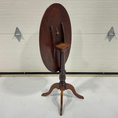1011 Antique French Style Inlaid Oval Tilt top Table