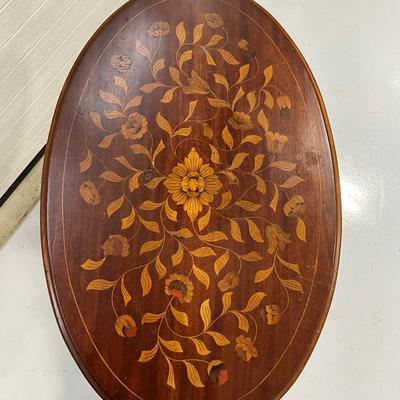 1011 Antique French Style Inlaid Oval Tilt top Table