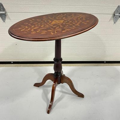 1011 Antique French Style Inlaid Oval Tilt top Table