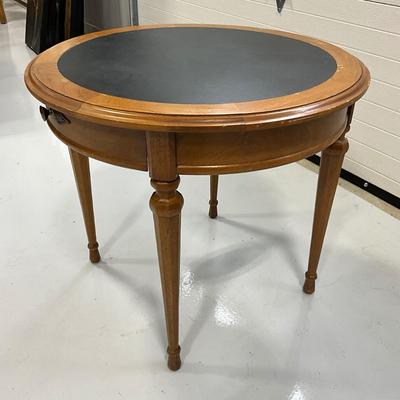 1013 Vintage Hammary Leather Top Round End Table