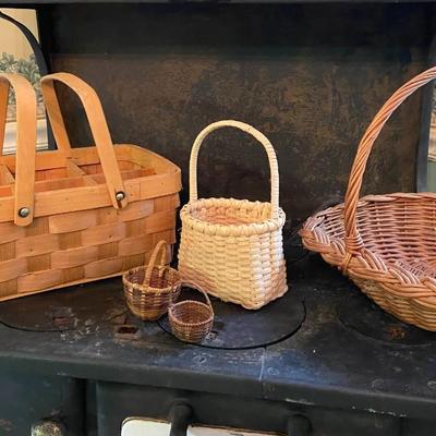 Assorted Handled Baskets (Assorted Sizes)