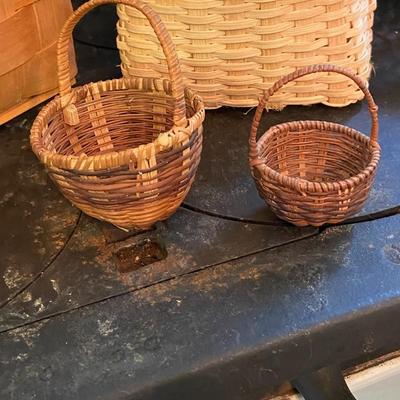 Assorted Handled Baskets (Assorted Sizes)