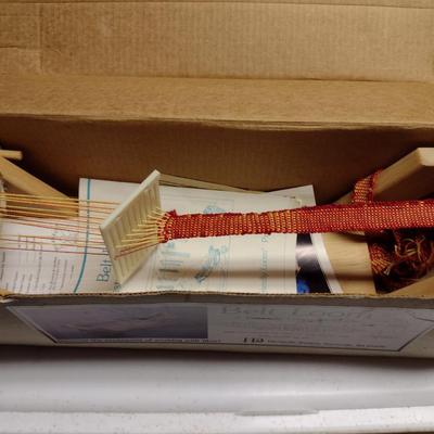 Harrisville Designs: Belt Loom- A Friendly Loom Product- Lap Size