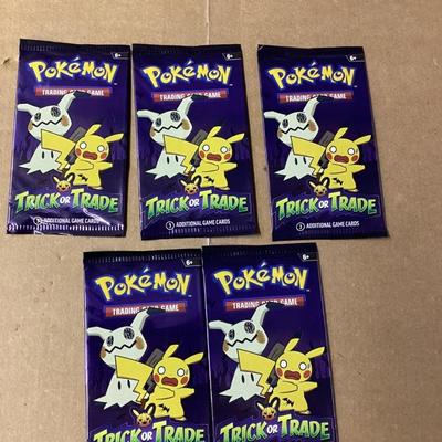 Lot of 5 packs of pokemon cards