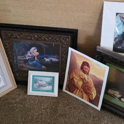RELIGIOUS ARTWORK AND WALL HANGINGS