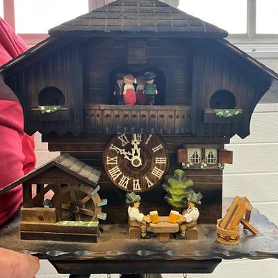 1033 Original Swiss Musical Movement Cuckoo Clock