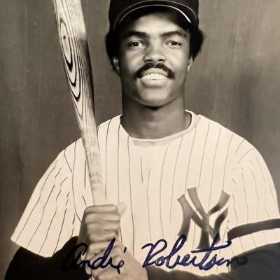 NY Yankee Andre Robertson signed photo
