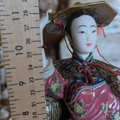 Vintage Chinese Lady Figurine in Wind Broken Fingers Hat