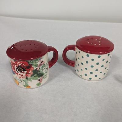 Pioneer Woman Salt & Pepper Shakers