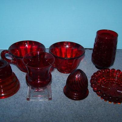 LOT 84 LOVELY VINTAGE RUBY RED & AMBERINA GLASSWARE