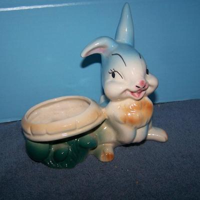 LOT 91 ADORABLE VINTAGE DISNEY THUMPER from BAMBI PLANTER