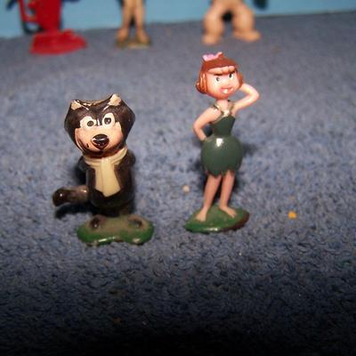 LOT 102 GREAT VINTAGE PLASTIC FIGURES-- SOME MARX TINYKINS