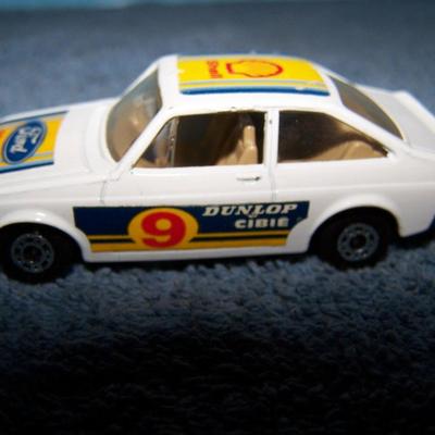 LOT 103 COLLECTABLE MATCHBOX VEHICLES #s 35/7/9/53/21/5