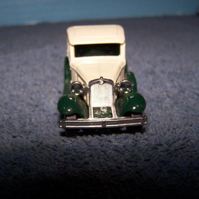 LOT 104 COLLECTABLE MATCHBOX VEHICLES--#s 67/73/?/63/19/44