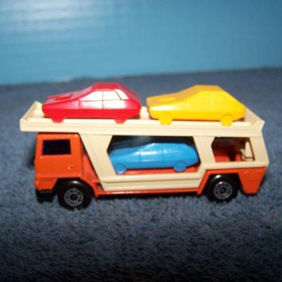 LOT 105 COLLECTABLE MATCHBOX VEHICLES--#s 9/36/11/68/53/71