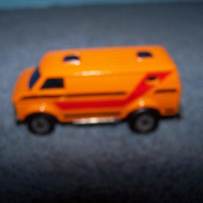 LOT 105 COLLECTABLE MATCHBOX VEHICLES--#s 9/36/11/68/53/71